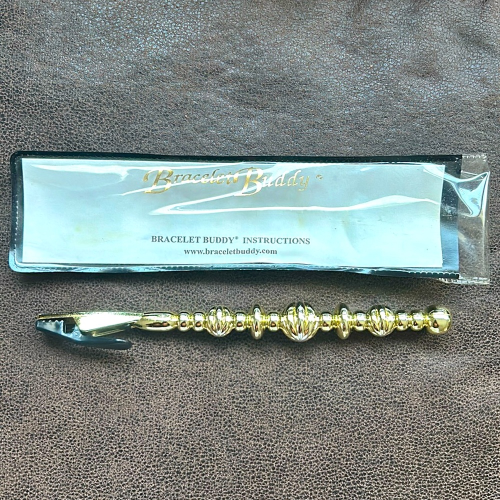 Vintage Bracelet Buddy